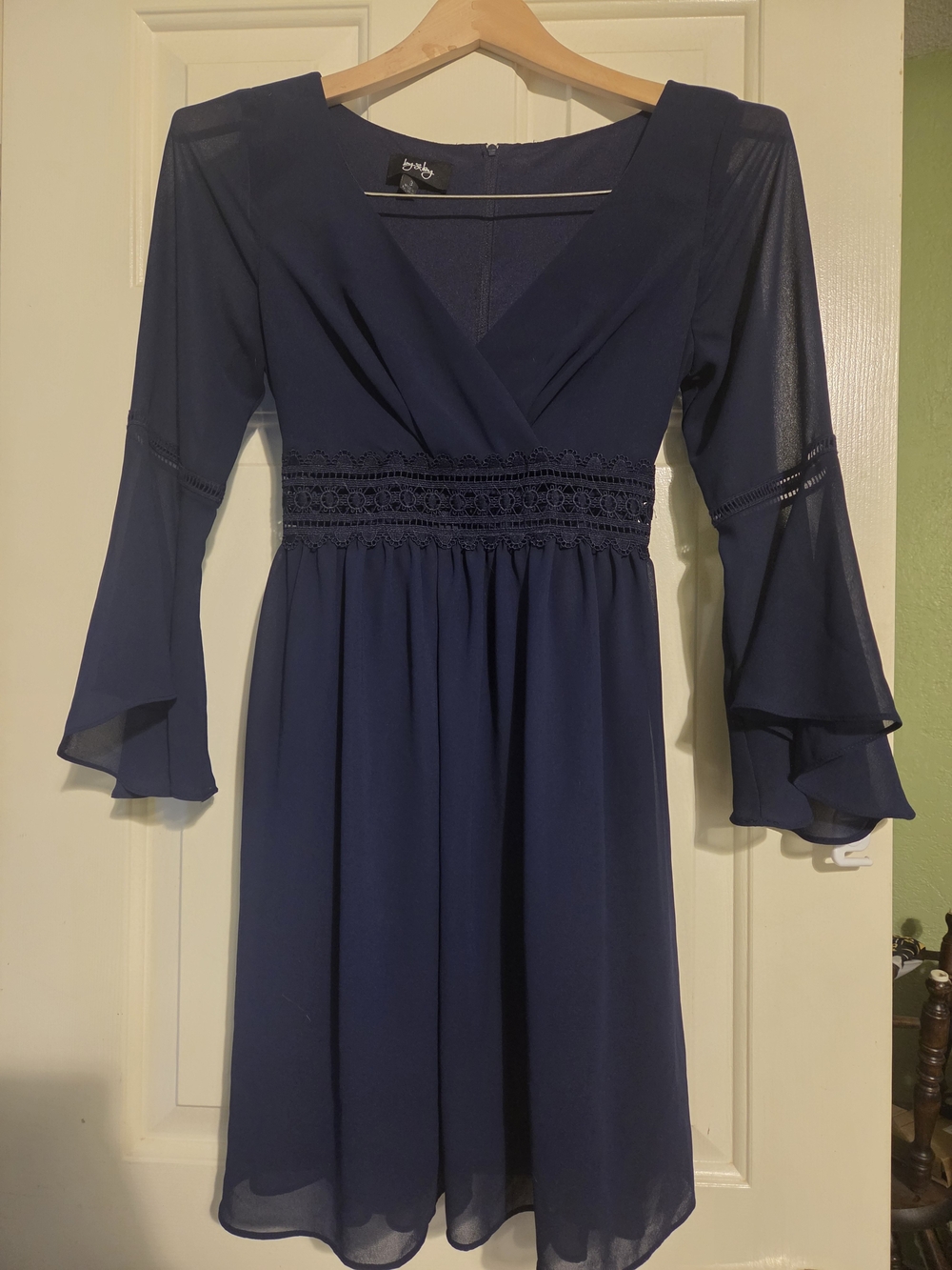 Women’s Navy V-Neck Bell Sleeve Dress